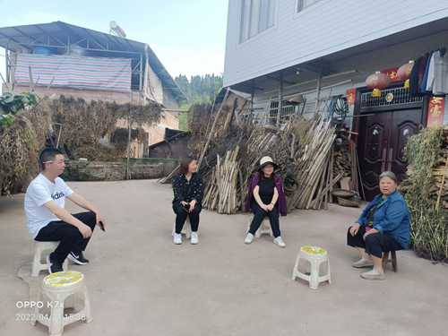 緗楃孩姊咃紙鍙充簩錛夊埌鏉戞皯瀹朵腑鍏ユ埛璧拌